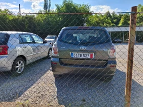 Toyota Corolla verso, снимка 4