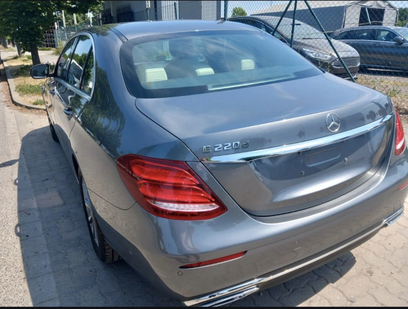 Mercedes-Benz E 220 2бр НА ЧАСТИ, снимка 7 - Автомобили и джипове - 41212298