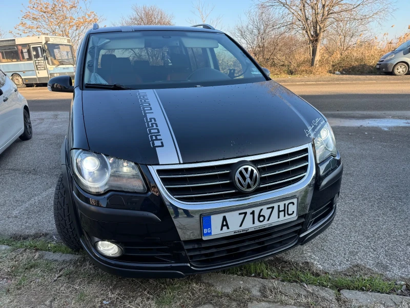 VW Touran Cross, снимка 8 - Автомобили и джипове - 48713466