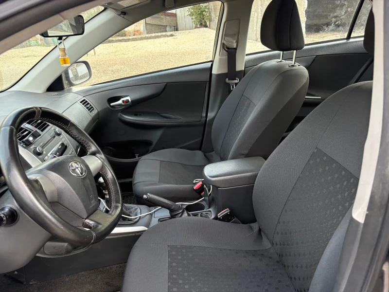 Toyota Corolla, снимка 10 - Автомобили и джипове - 52410310