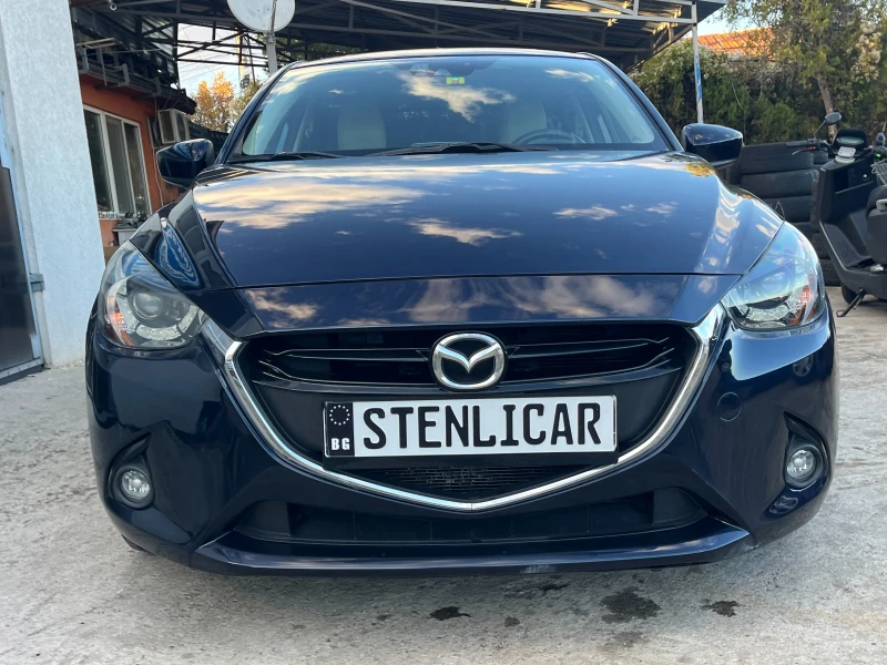 Mazda 2 1.5i SkyG Revolution Euro6B, снимка 4 - Автомобили и джипове - 52173680