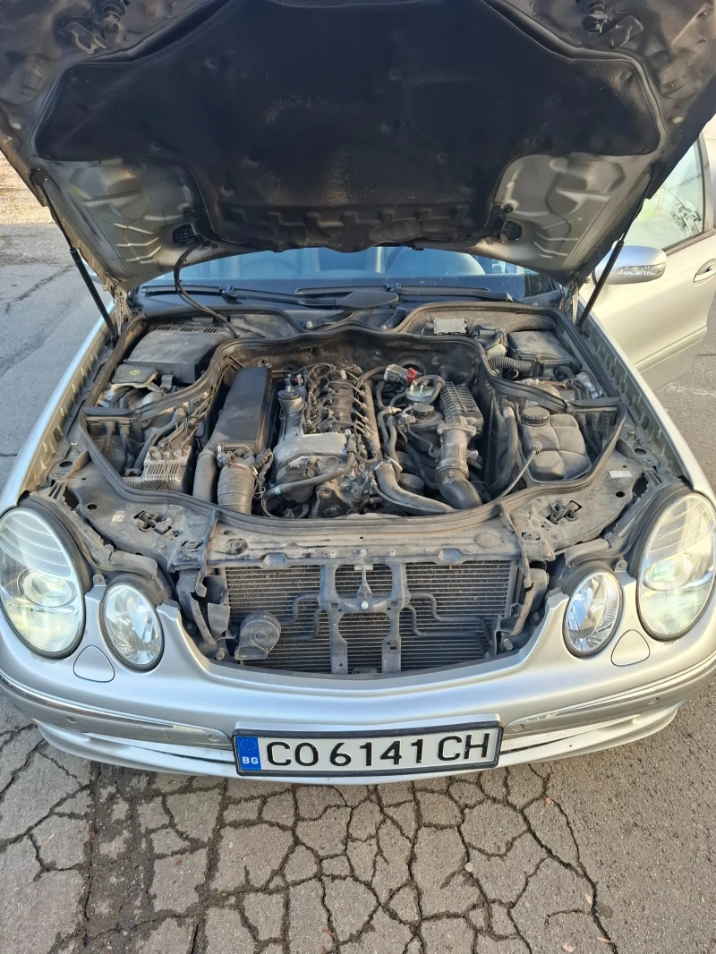 Mercedes-Benz E 270 Avantgarde, снимка 5 - Автомобили и джипове - 52428912