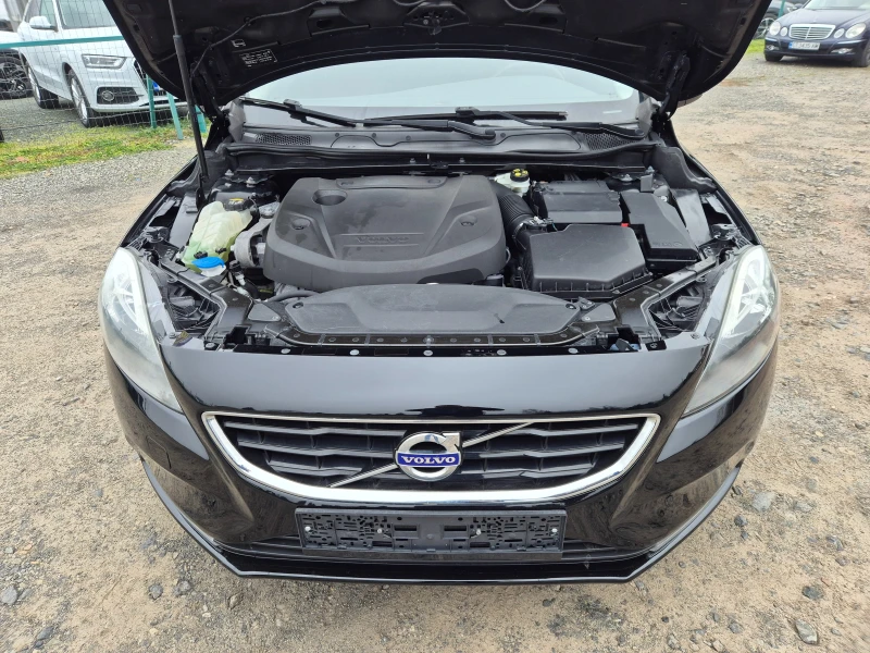 Volvo V40 2.0d D2, снимка 16 - Автомобили и джипове - 52856172