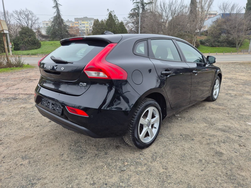 Volvo V40 2.0d D2, снимка 5 - Автомобили и джипове - 52856172