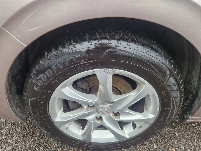 Peugeot 208 1.4HDI 68HP. ITALIA, снимка 9 - Автомобили и джипове - 53097957