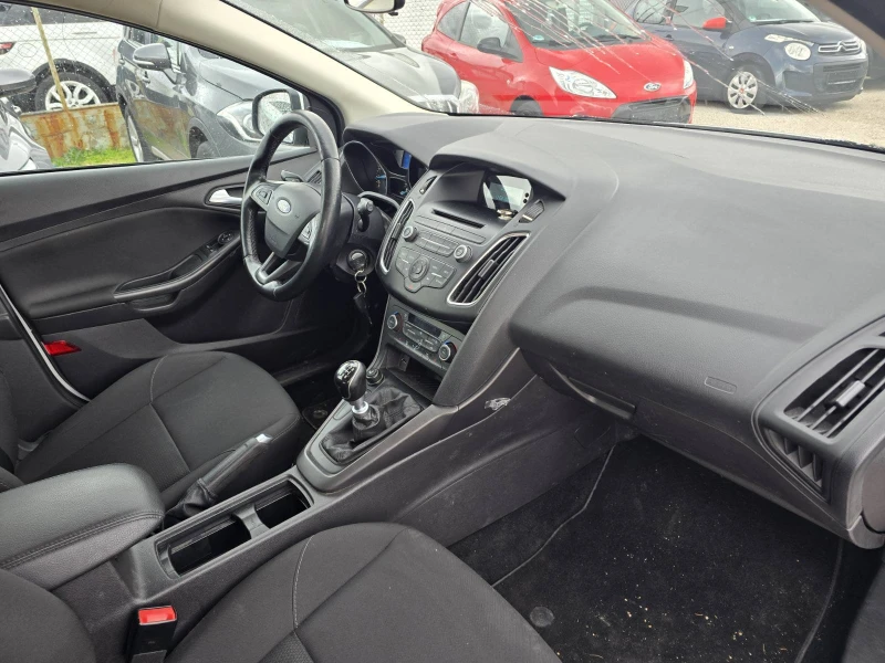 Ford Focus 1.0 EcoBoost 125hp, снимка 11 - Автомобили и джипове - 53506689