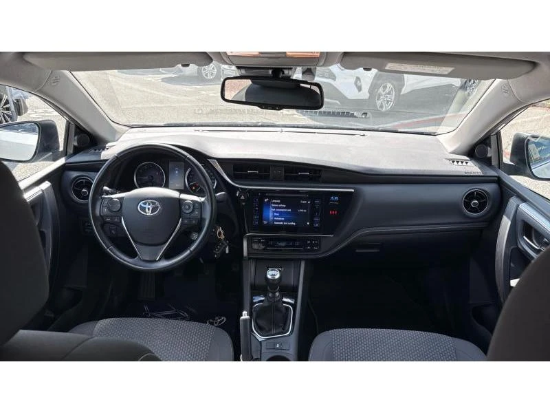 Toyota Corolla SDN 1.6P MT EXECUTIVE, снимка 8 - Автомобили и джипове - 54786759