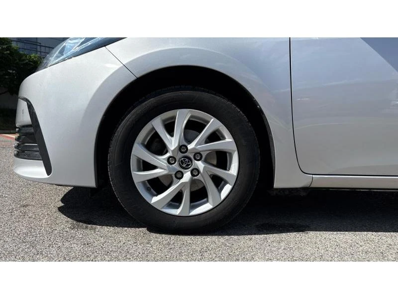 Toyota Corolla SDN 1.6P MT EXECUTIVE, снимка 16 - Автомобили и джипове - 54786759
