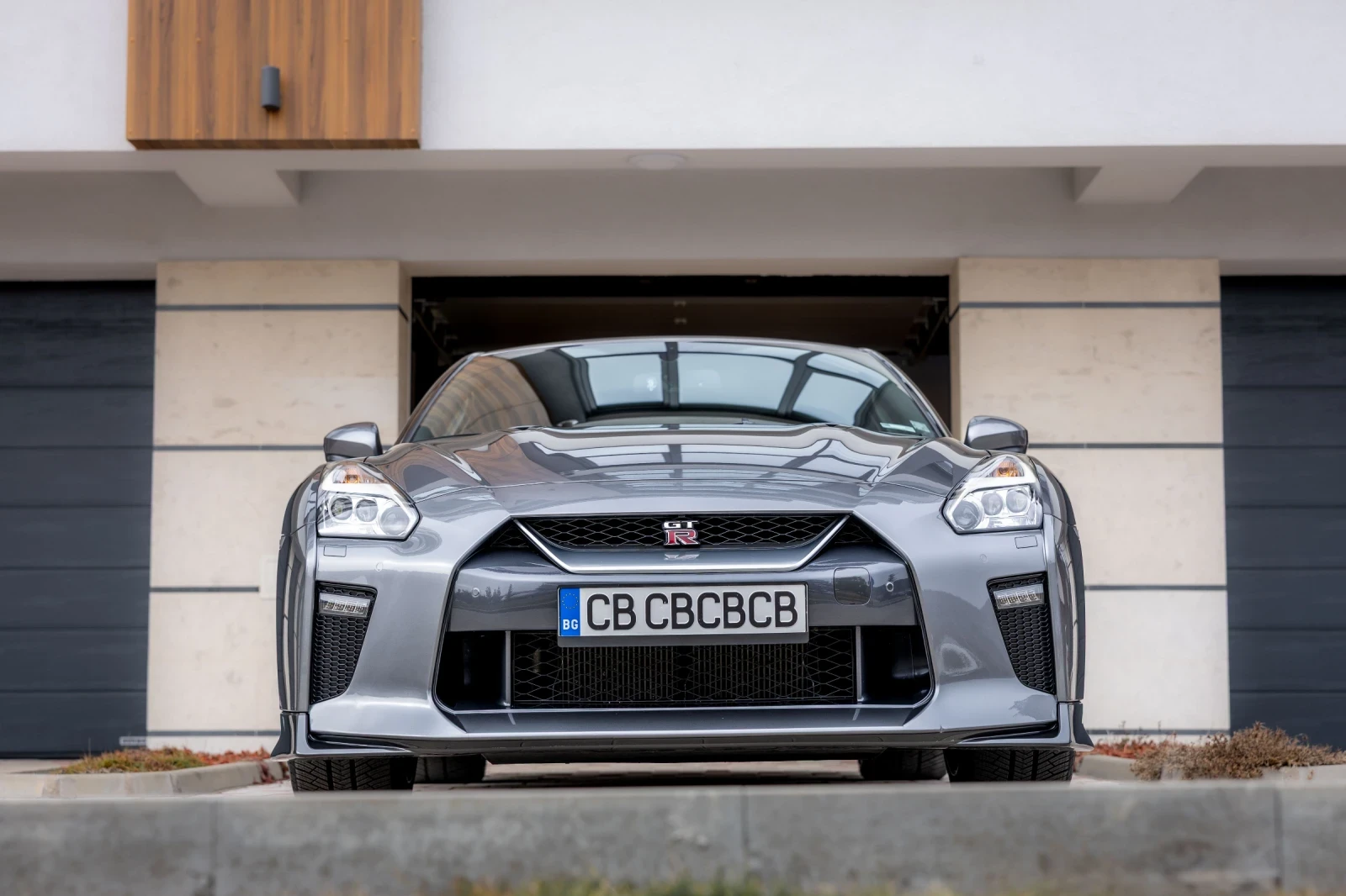Nissan Gt-r  - изображение 2