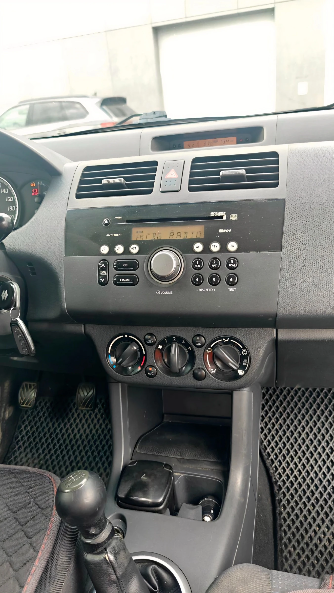 Suzuki Swift 1.3i-GLX/Comfort/LPG - изображение 9