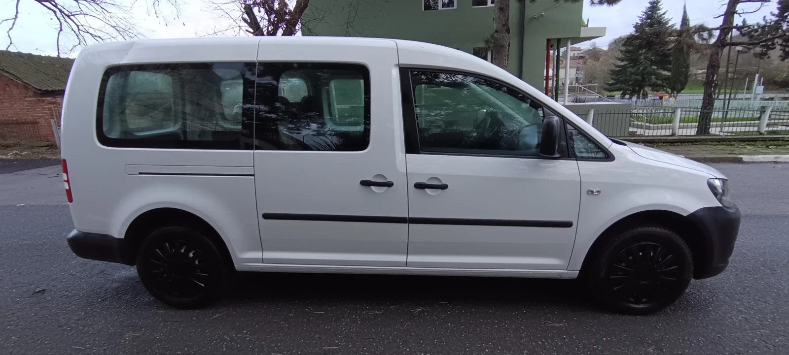 VW Caddy Maxi Life  - изображение 7