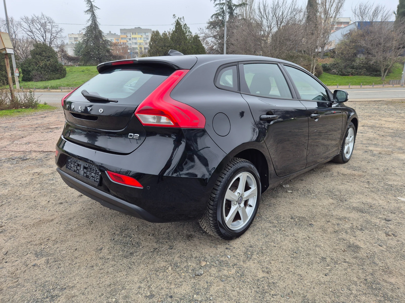 Volvo V40 2.0d D2 - изображение 5