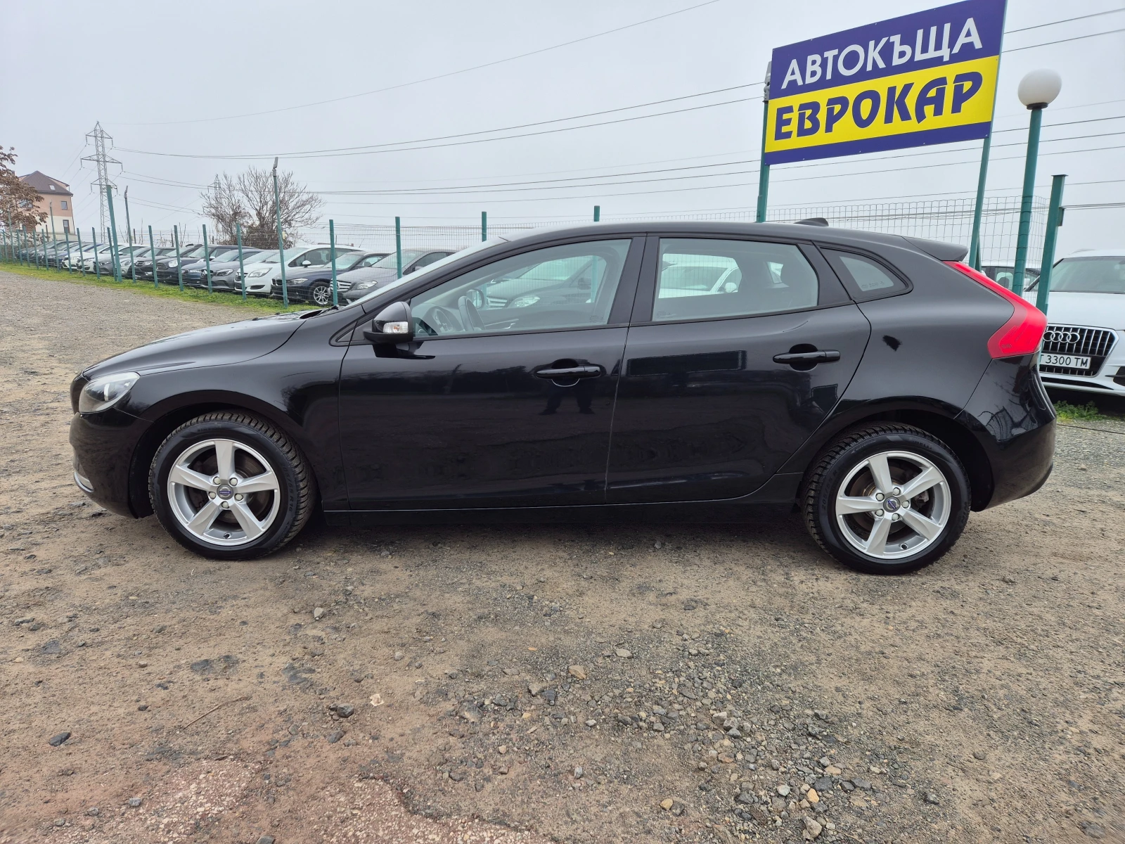 Volvo V40 2.0d D2 - изображение 2