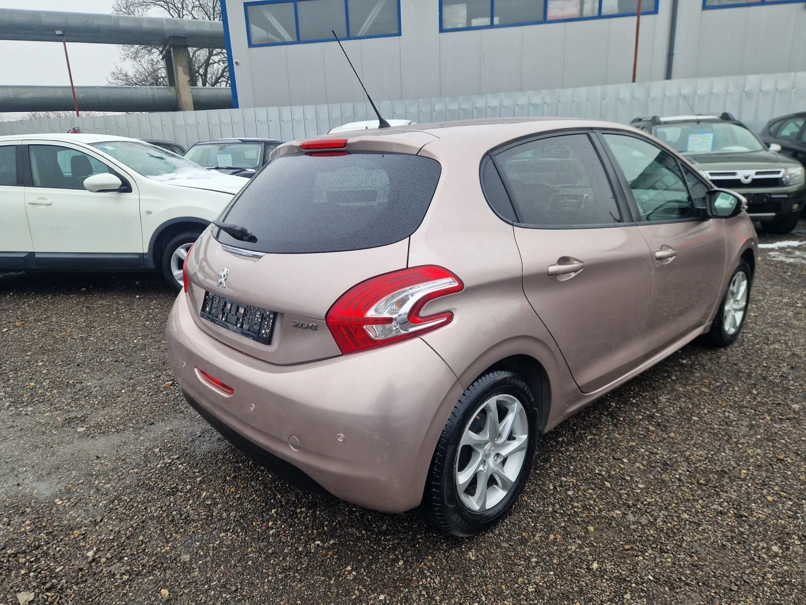 Peugeot 208 1.4HDI 68HP. ITALIA - изображение 6