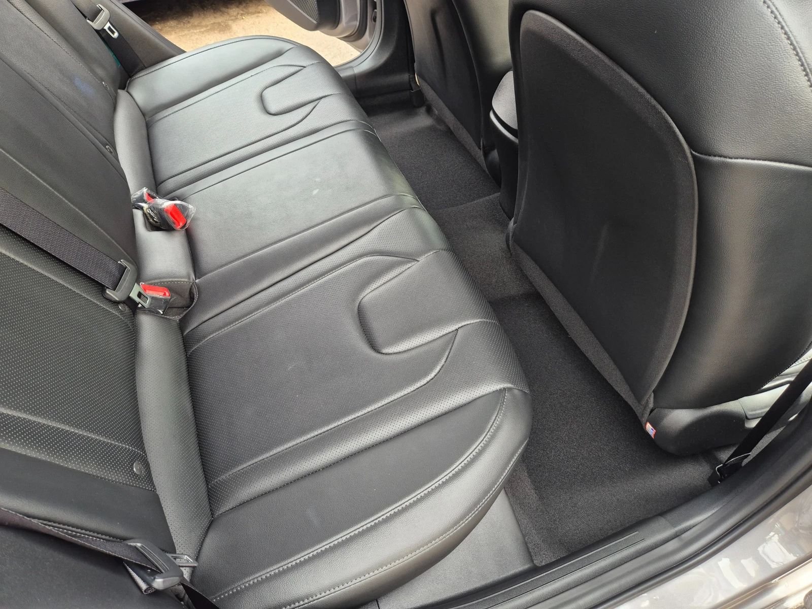 Hyundai Elantra 1.6cm3 LPG - Наличен в БГ - изображение 8