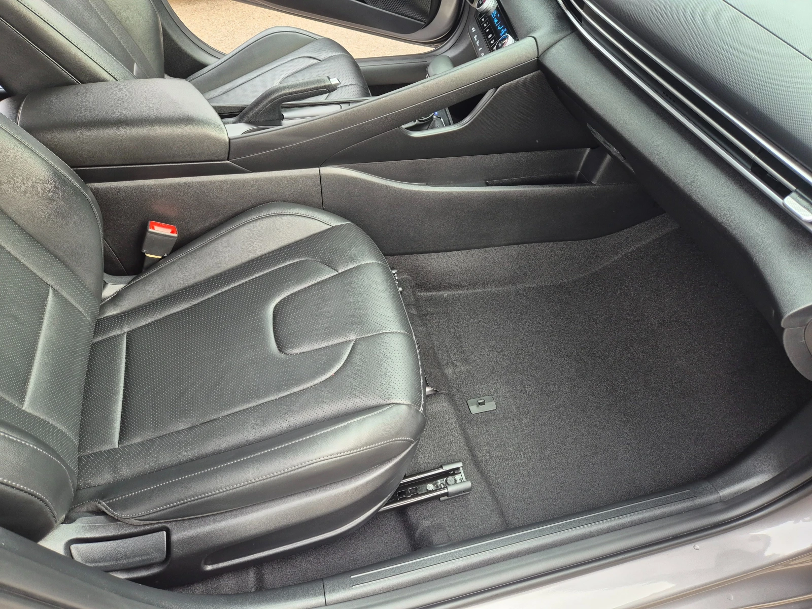 Hyundai Elantra 1.6cm3 LPG - Наличен в БГ - изображение 7