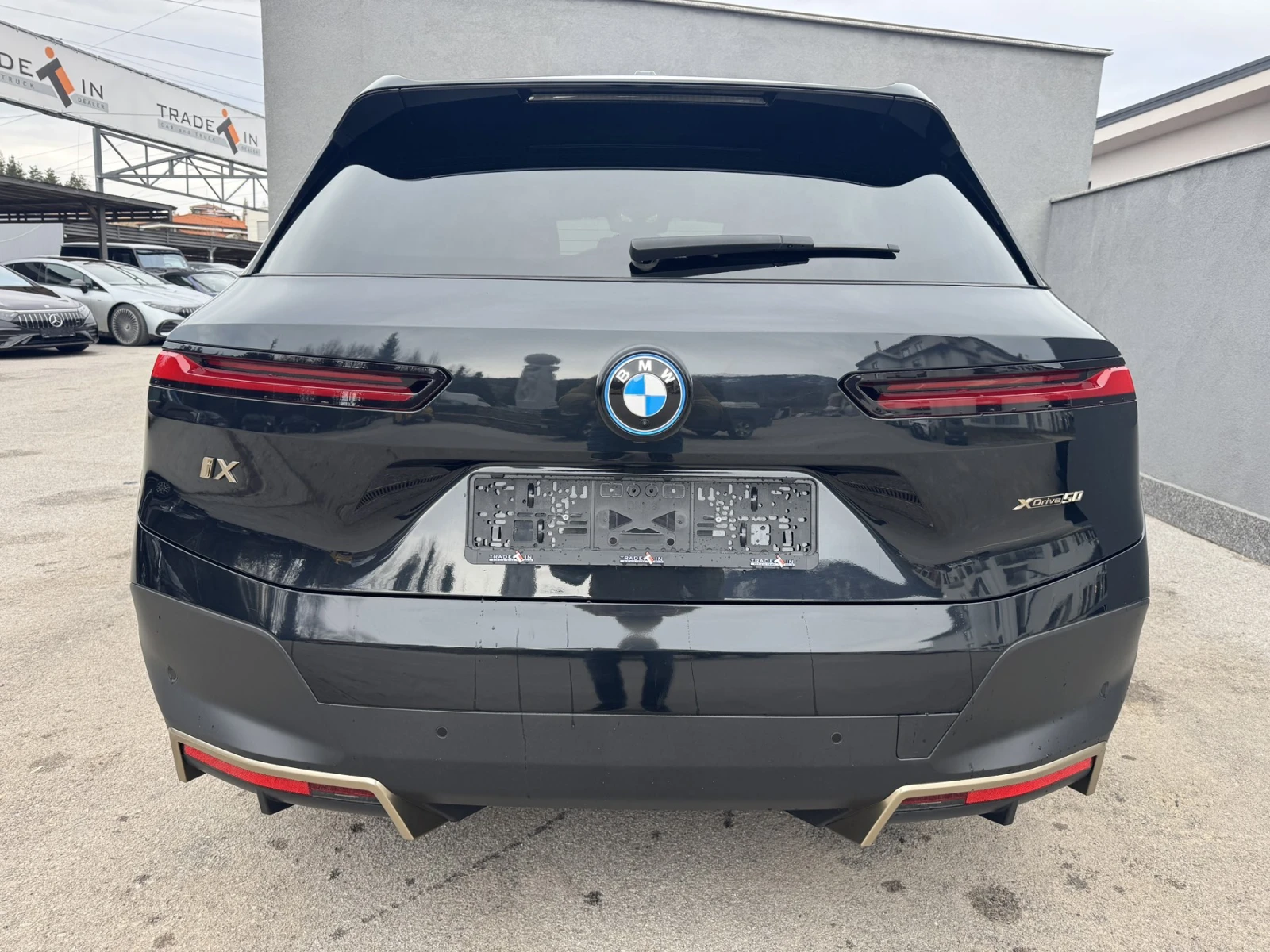 BMW iX 50 xDRIVE ВЪЗДУШНО ОКАЧВАНЕ - изображение 5