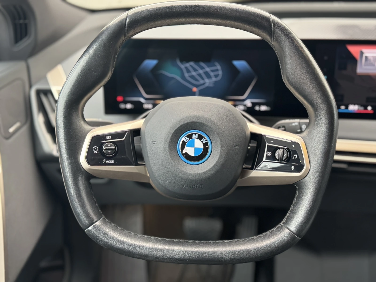 BMW iX 50 xDRIVE ВЪЗДУШНО ОКАЧВАНЕ, снимка 12 - Автомобили и джипове - 53724708