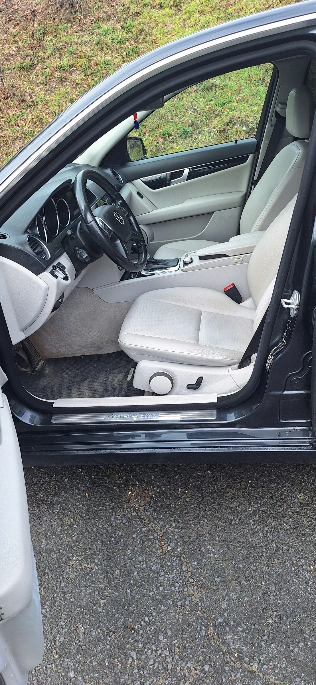 Mercedes-Benz C 220 2.2 cdi face lift, снимка 9 - Автомобили и джипове - 54076702