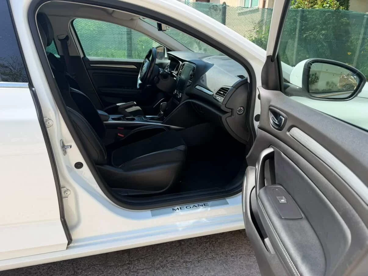 Renault Megane, снимка 9 - Автомобили и джипове - 54242226