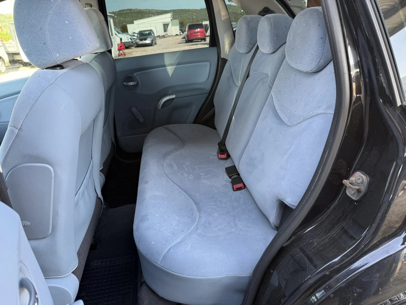 Citroen C3 1.4HDI 68кс, снимка 14 - Автомобили и джипове - 54421540