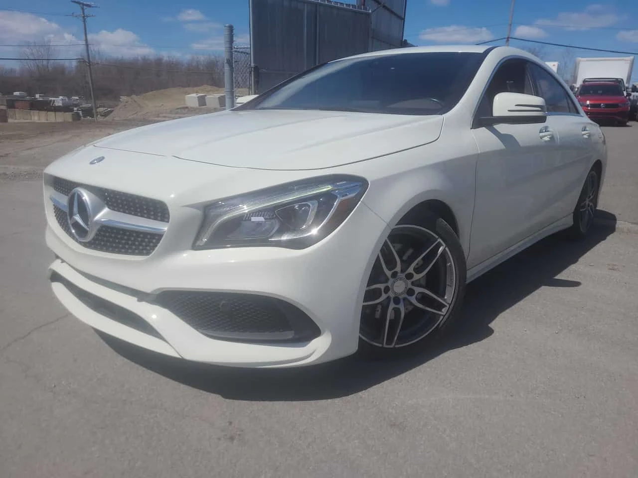 Mercedes-Benz CLA 250 ПОДГРЕВИ * KEYLESS * CARFAX