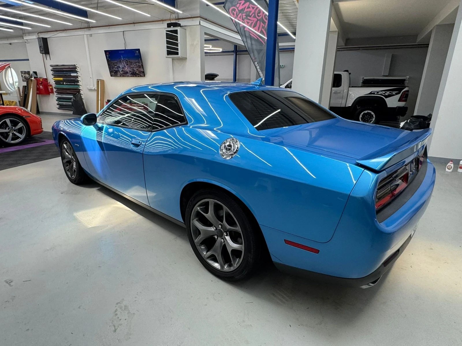 Dodge Challenger, снимка 6 - Автомобили и джипове - 54742234
