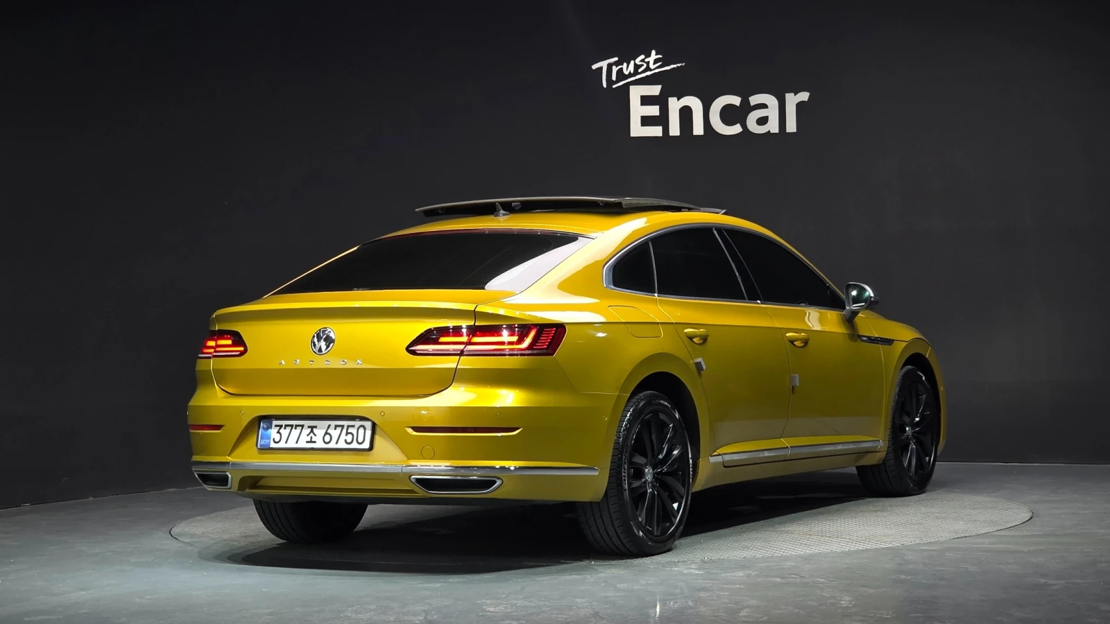 VW Arteon Prestige* ОБДУХВАНЕ* ПОДГРЕВ* ХЕДЪП* ДИСТРОНИК, снимка 2 - Автомобили и джипове - 54805220