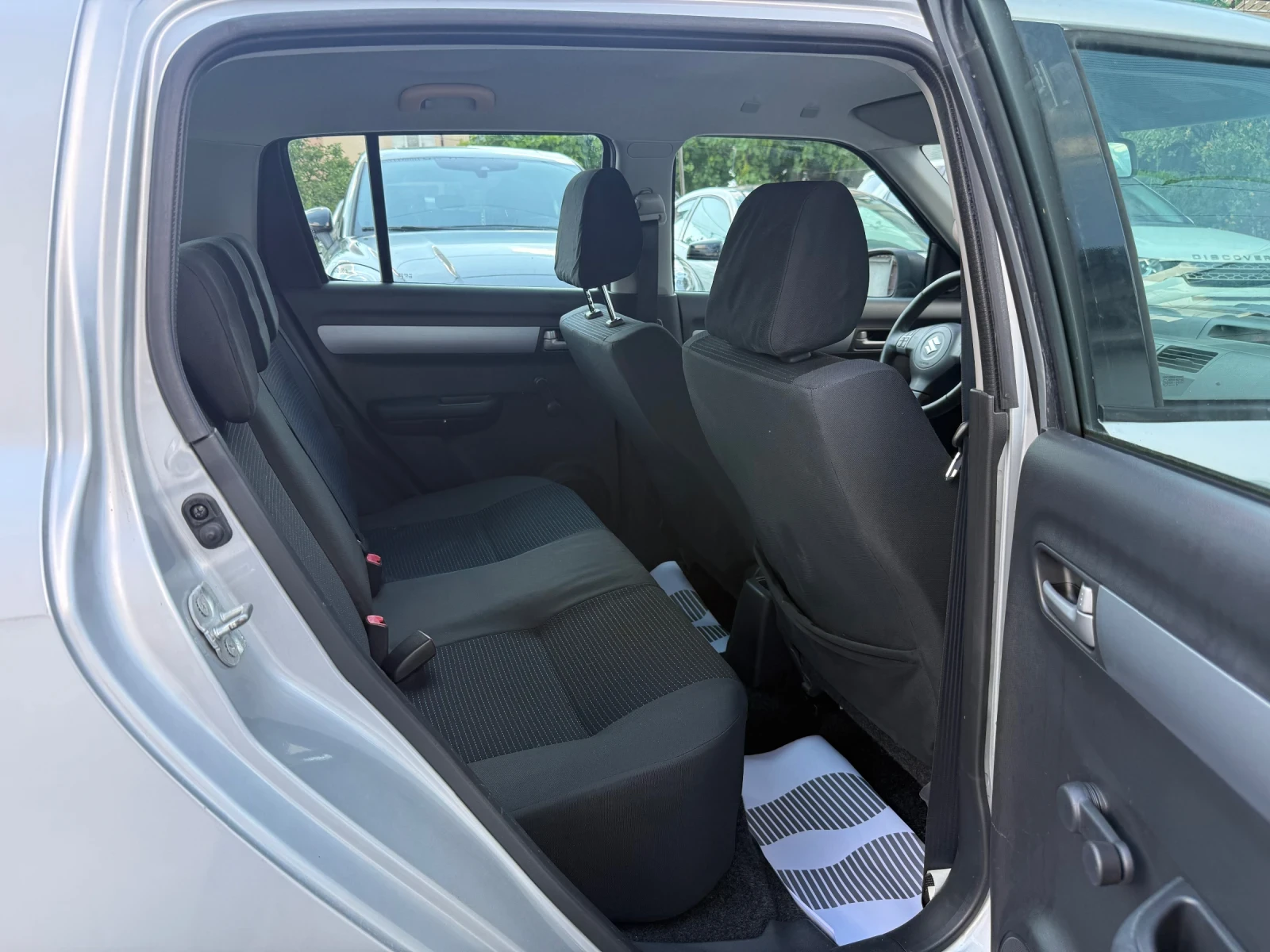 Suzuki Swift 1.3I , снимка 14 - Автомобили и джипове - 55064359