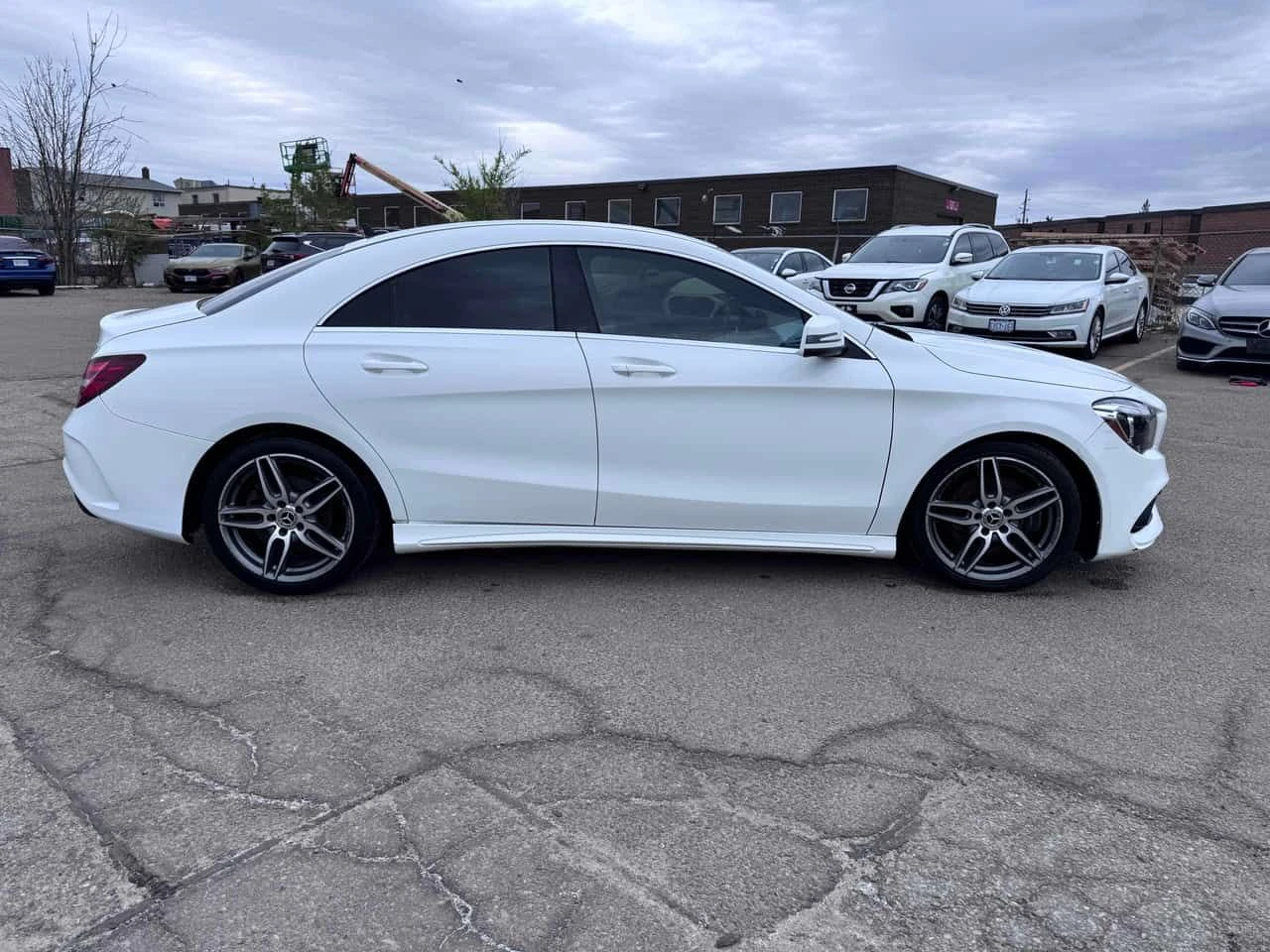 Mercedes-Benz CLA 250 4MATIC/ПОДГРЕВИ/АВТОФИНАНСИРАНЕ, снимка 4 - Автомобили и джипове - 55106108