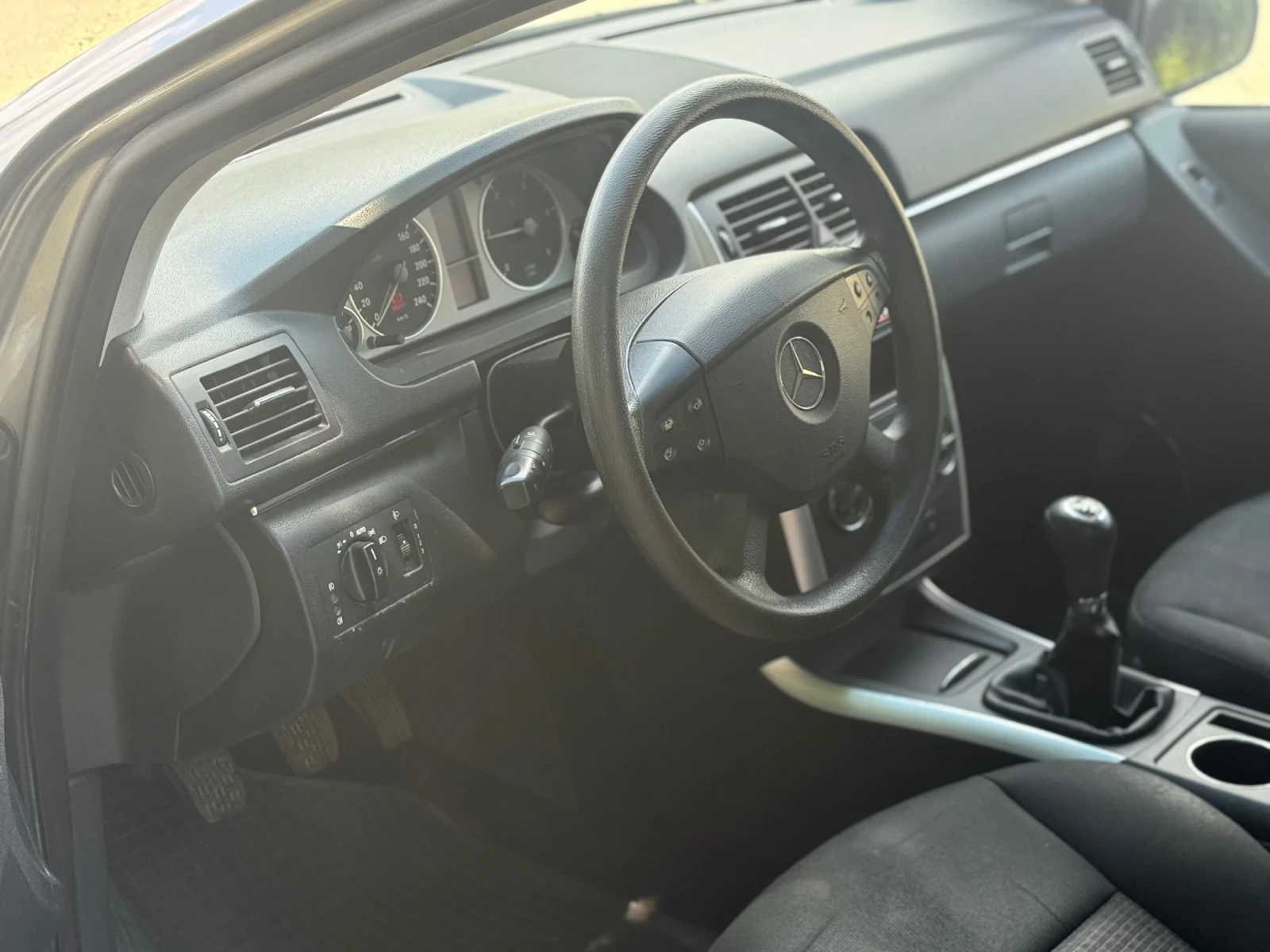 Mercedes-Benz B 180 B180 109k.c., снимка 8 - Автомобили и джипове - 55470158