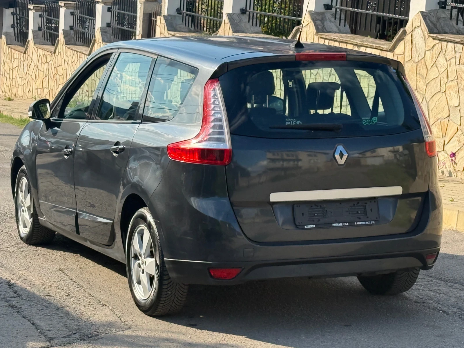 Renault Scenic 1.5DCI 7-Места Навигация Камера, снимка 6 - Автомобили и джипове - 55273115