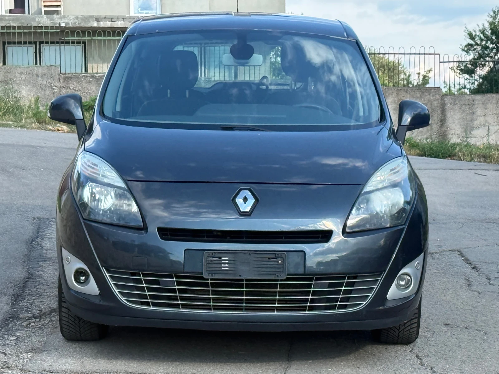 Renault Scenic 1.5DCI 7-Места Навигация Камера, снимка 3 - Автомобили и джипове - 55273115