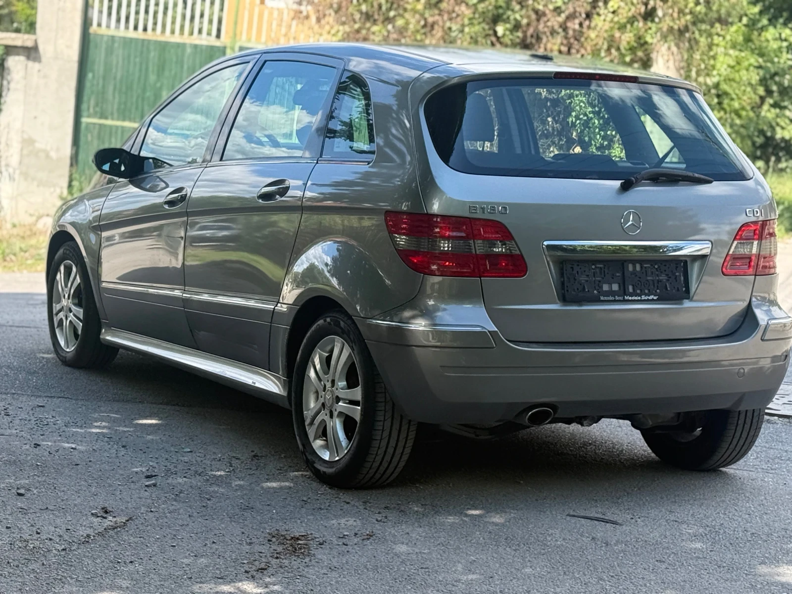 Mercedes-Benz B 180 B180 109k.c., снимка 6 - Автомобили и джипове - 55470158