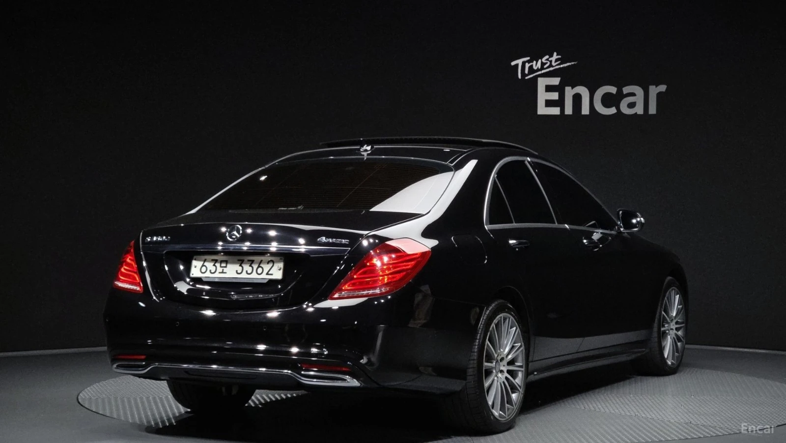 Mercedes-Benz S 350 КОЖА* ОБДУХВ* НАВИ* ПАНО* HUD* 360, снимка 2 - Автомобили и джипове - 55584053