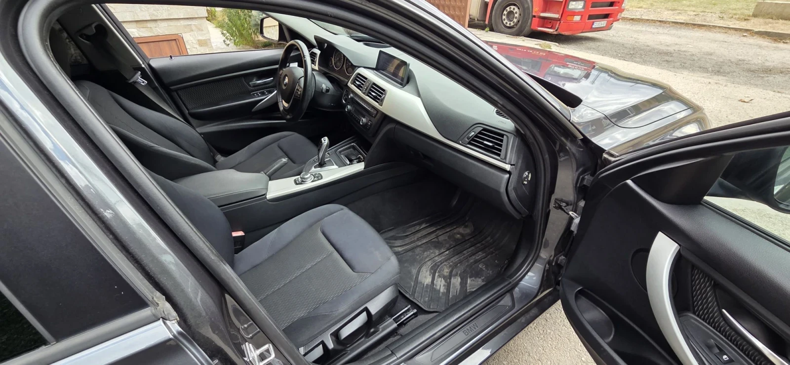 BMW 320, снимка 10 - Автомобили и джипове - 56183297