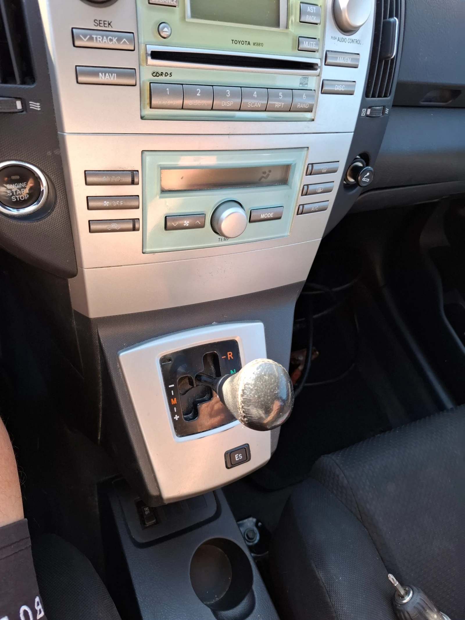 Toyota Corolla verso, снимка 6 - Автомобили и джипове - 56211425