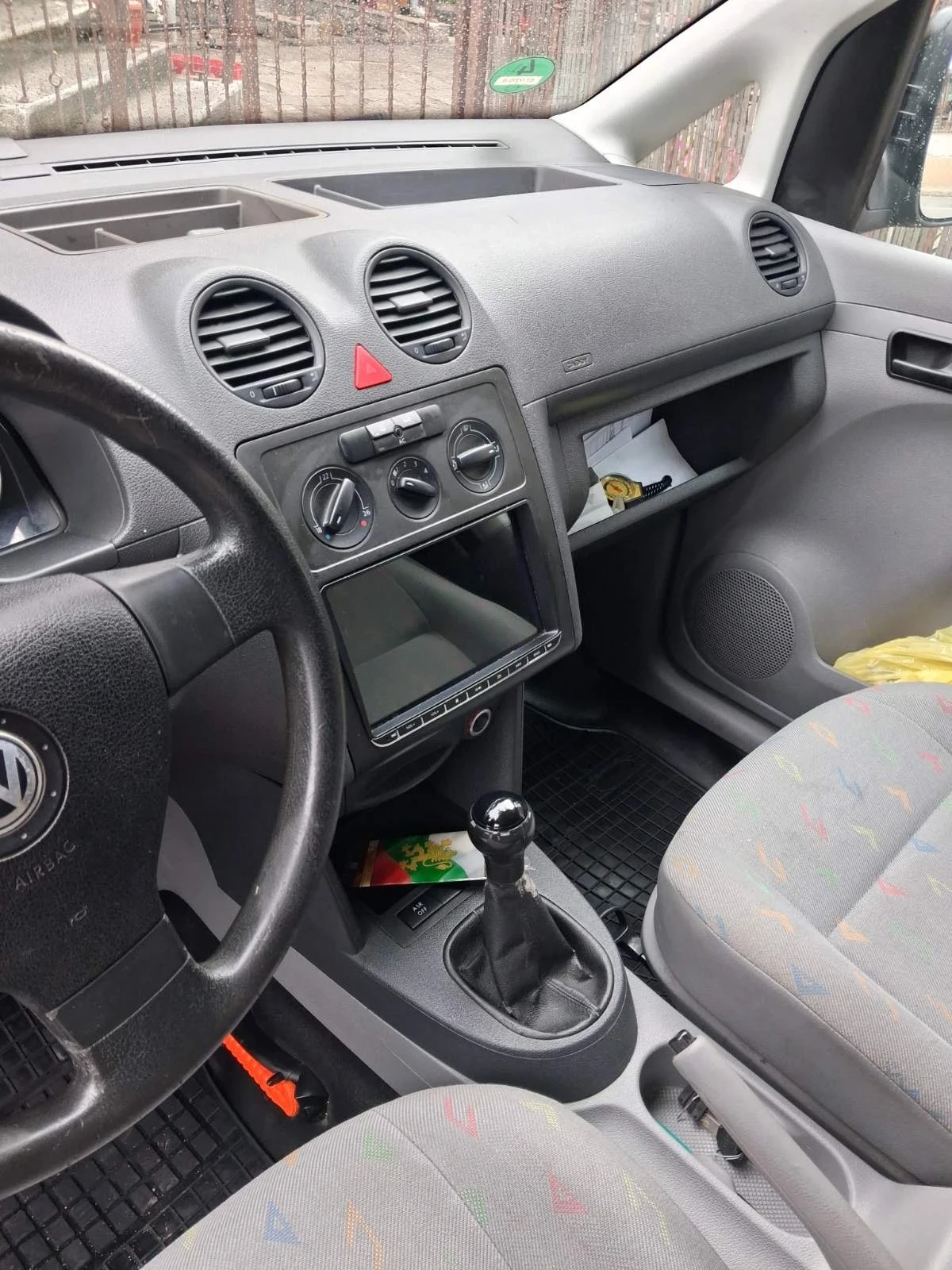 VW Caddy, снимка 5 - Автомобили и джипове - 56271545