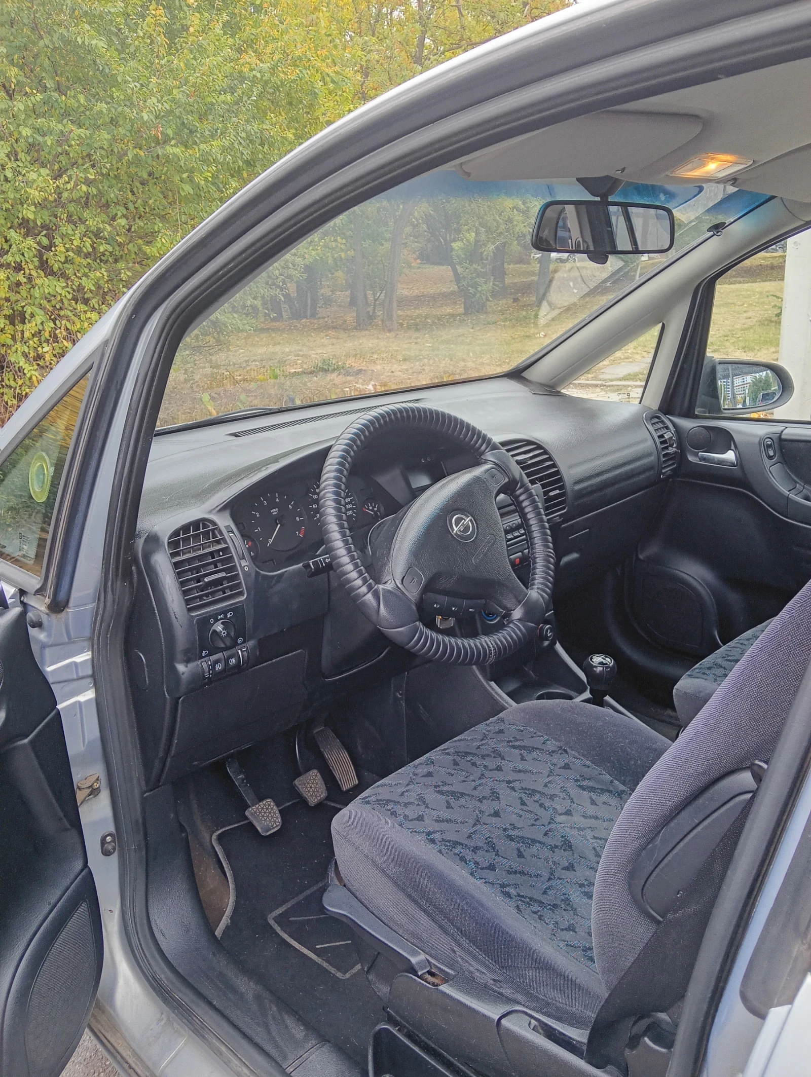 Opel Zafira Елеганс, снимка 15 - Автомобили и джипове - 56479130