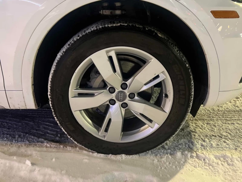 Audi Q5 * Technik * CARFAX * БЕЗ ПЪРВОНАЧАЛНА ВНОСКА, снимка 7 - Автомобили и джипове - 52911724