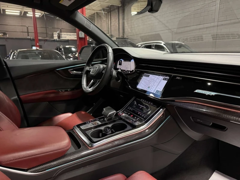 Audi SQ8 * quattro Premium Plus * CARFAX * БЕЗ ПЪРВОНАЧАЛНА, снимка 9 - Автомобили и джипове - 53079568