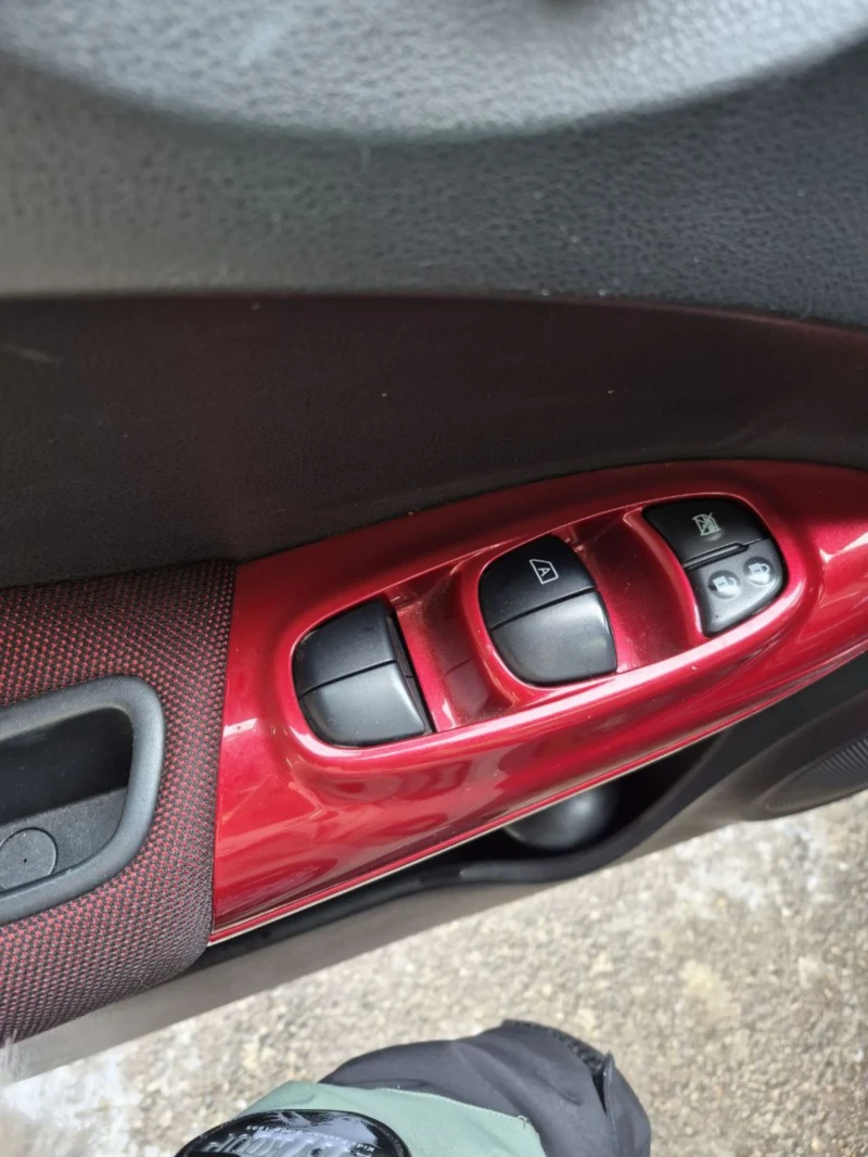 Nissan Juke, снимка 17 - Автомобили и джипове - 53339846