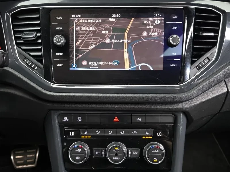 VW T-Roc 20 TDI PRESTIGE, снимка 14 - Автомобили и джипове - 55561578