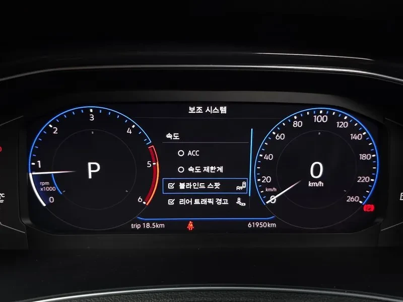 VW T-Roc 20 TDI PRESTIGE, снимка 8 - Автомобили и джипове - 55561578