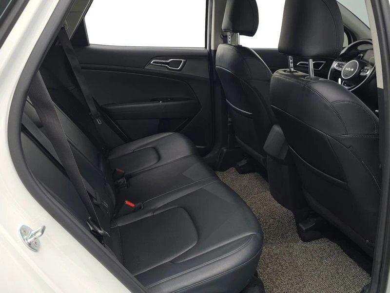 Kia Sportage 2.0 Automatic, снимка 11 - Автомобили и джипове - 55724666