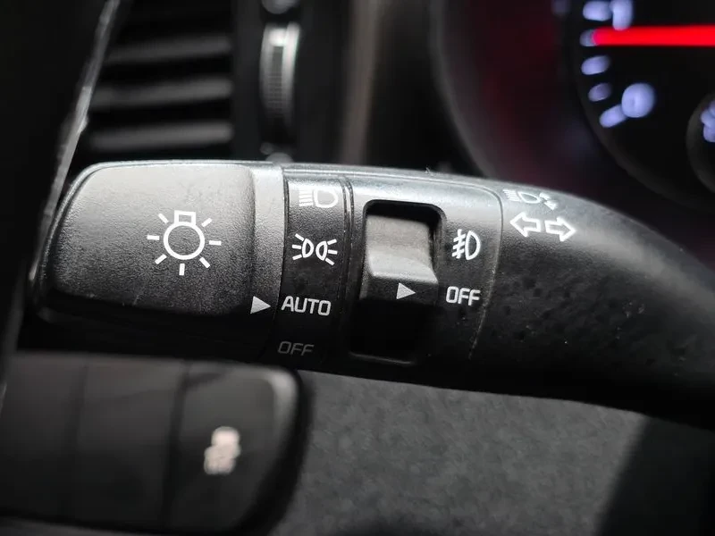 Kia Sorento 2.2 CRDI 4WD - САМО 30% АВАНС, снимка 15 - Автомобили и джипове - 55899863