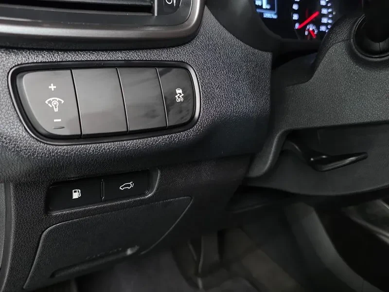Kia Sorento 2.2 CRDI 4WD - САМО 30% АВАНС, снимка 14 - Автомобили и джипове - 55899863