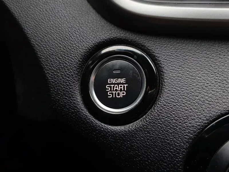 Kia Sorento 2.2 CRDI 4WD - САМО 30% АВАНС, снимка 16 - Автомобили и джипове - 55899863