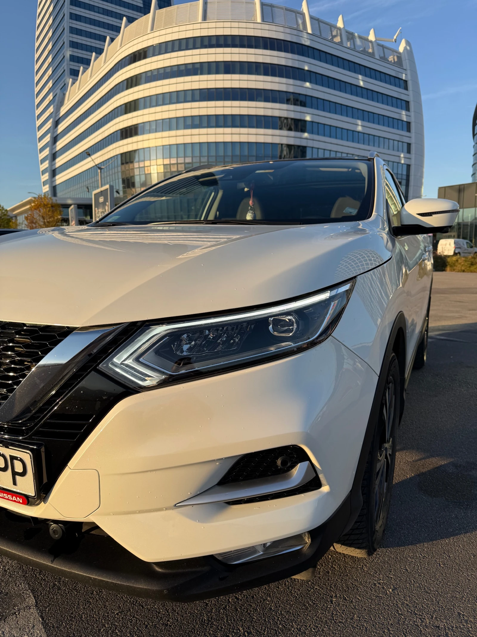 Nissan Qashqai 1.3 DDT 160 DCT N-Connecta LED - изображение 8