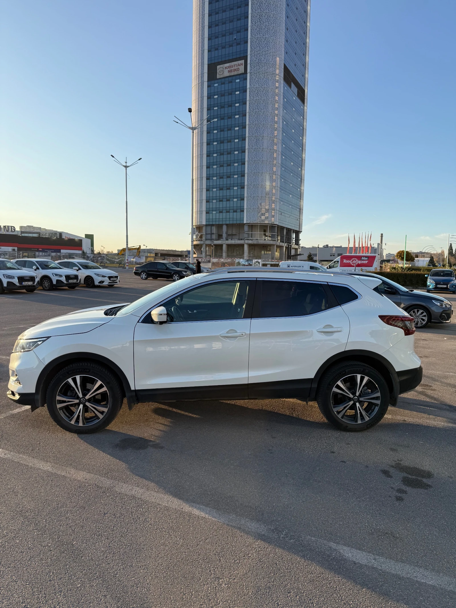 Nissan Qashqai 1.3 DDT 160 DCT N-Connecta LED - изображение 5